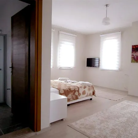 Melis Villa *